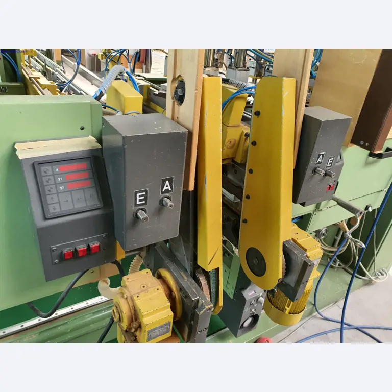 Dobrze utrzymane maszyny do produkcji mebli do salonu-35