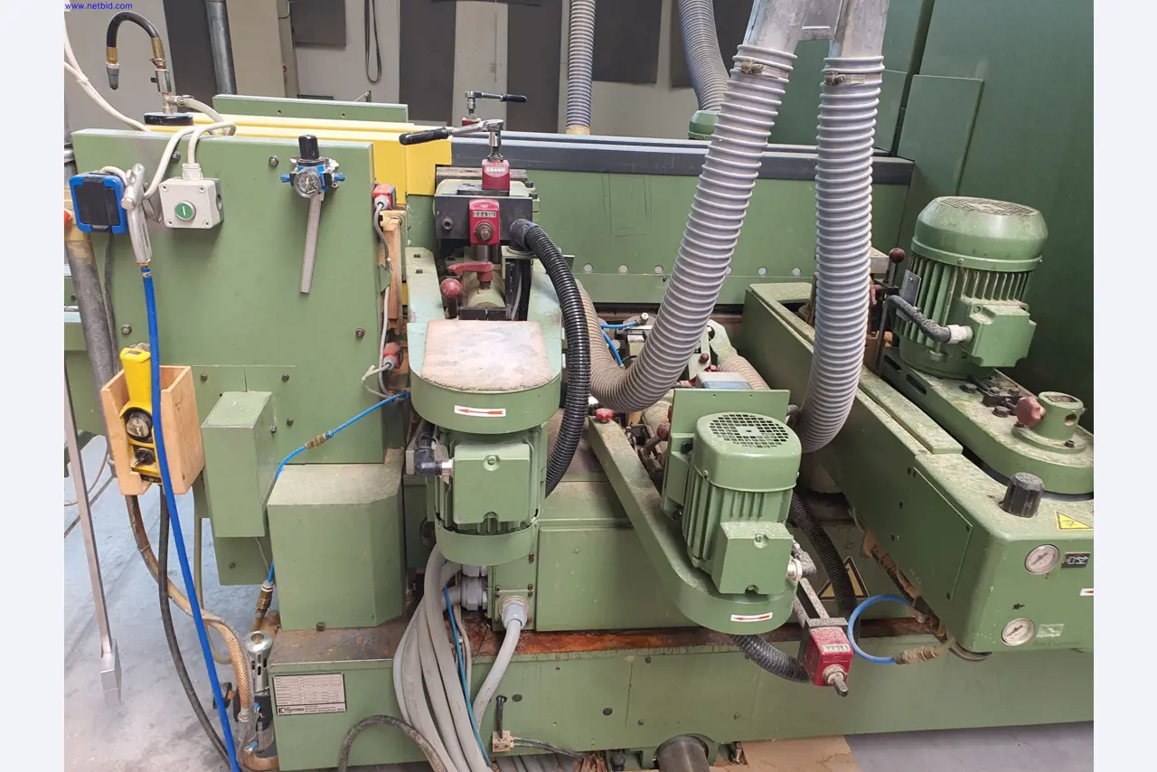 Dobrze utrzymane maszyny do produkcji mebli do salonu-37