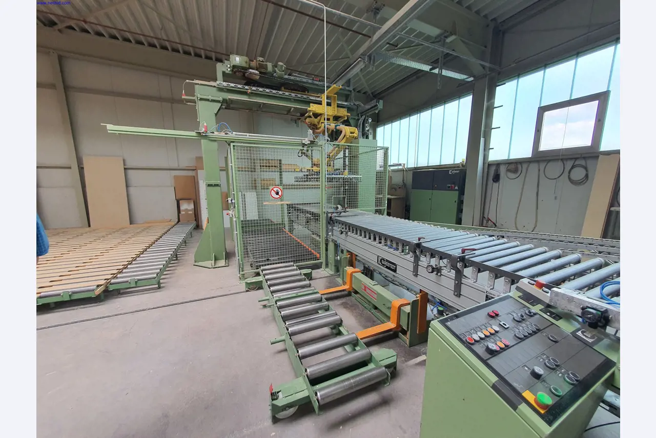 Dobrze utrzymane maszyny do produkcji mebli do salonu-39