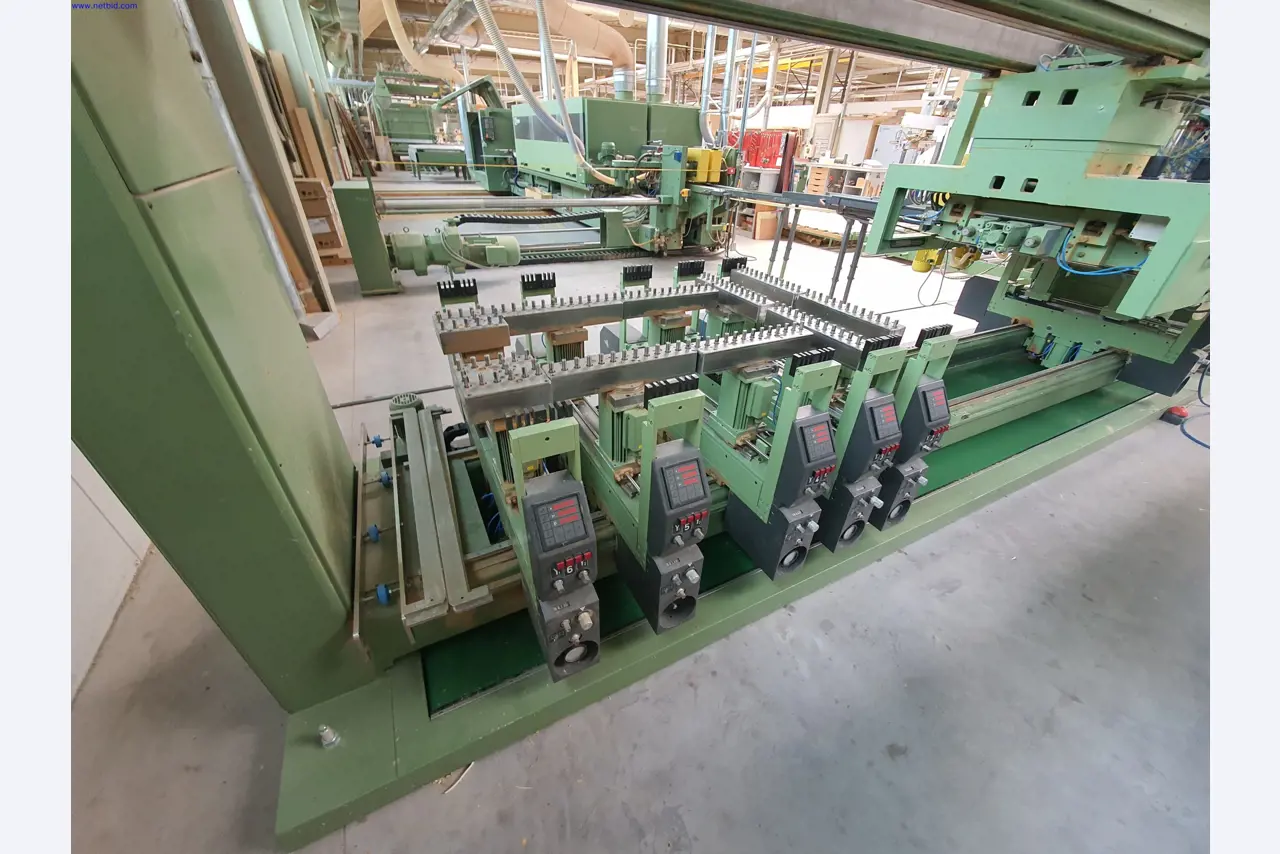 Dobrze utrzymane maszyny do produkcji mebli do salonu-48