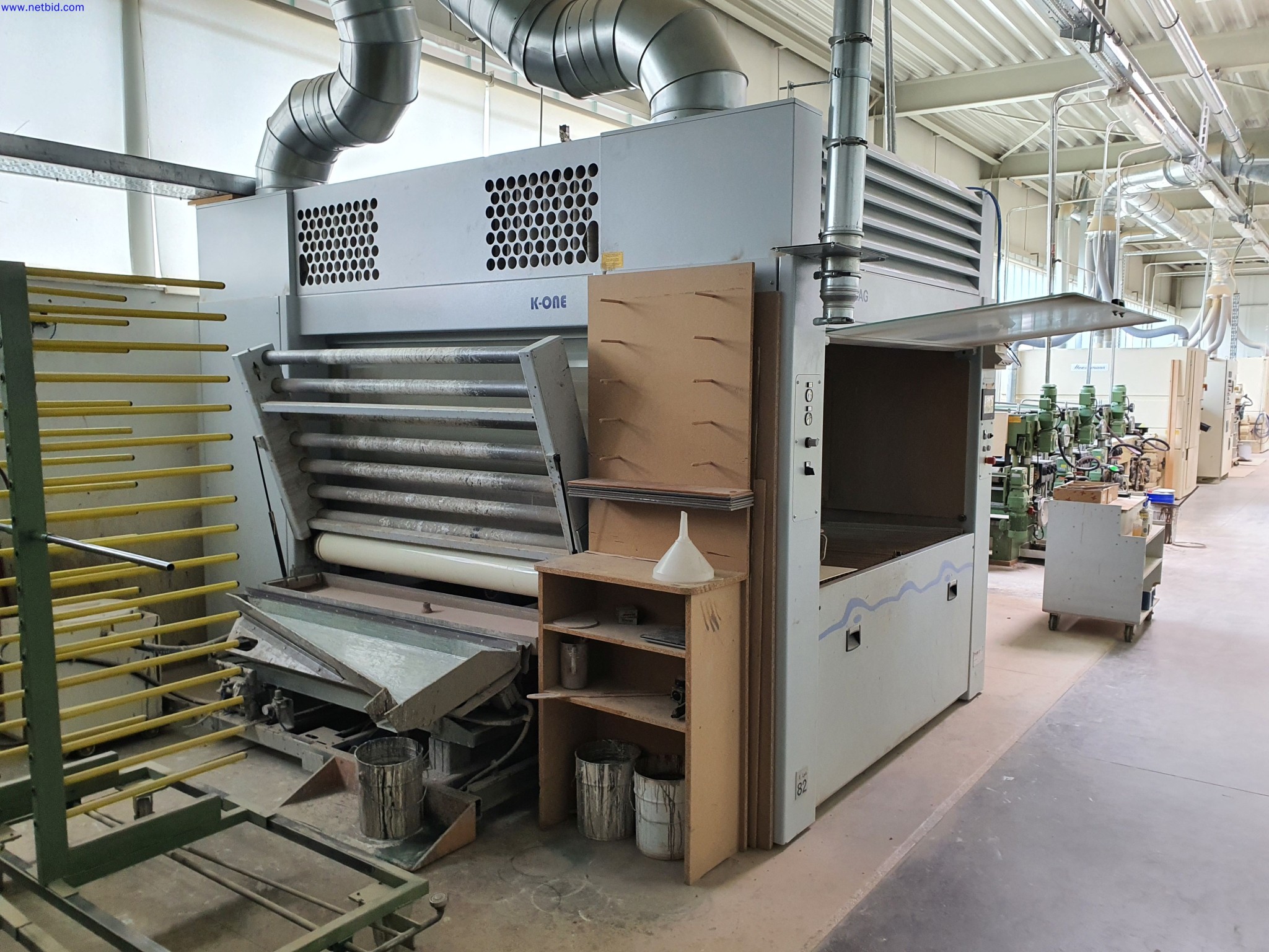 Dobrze utrzymane maszyny do produkcji mebli do salonu-1