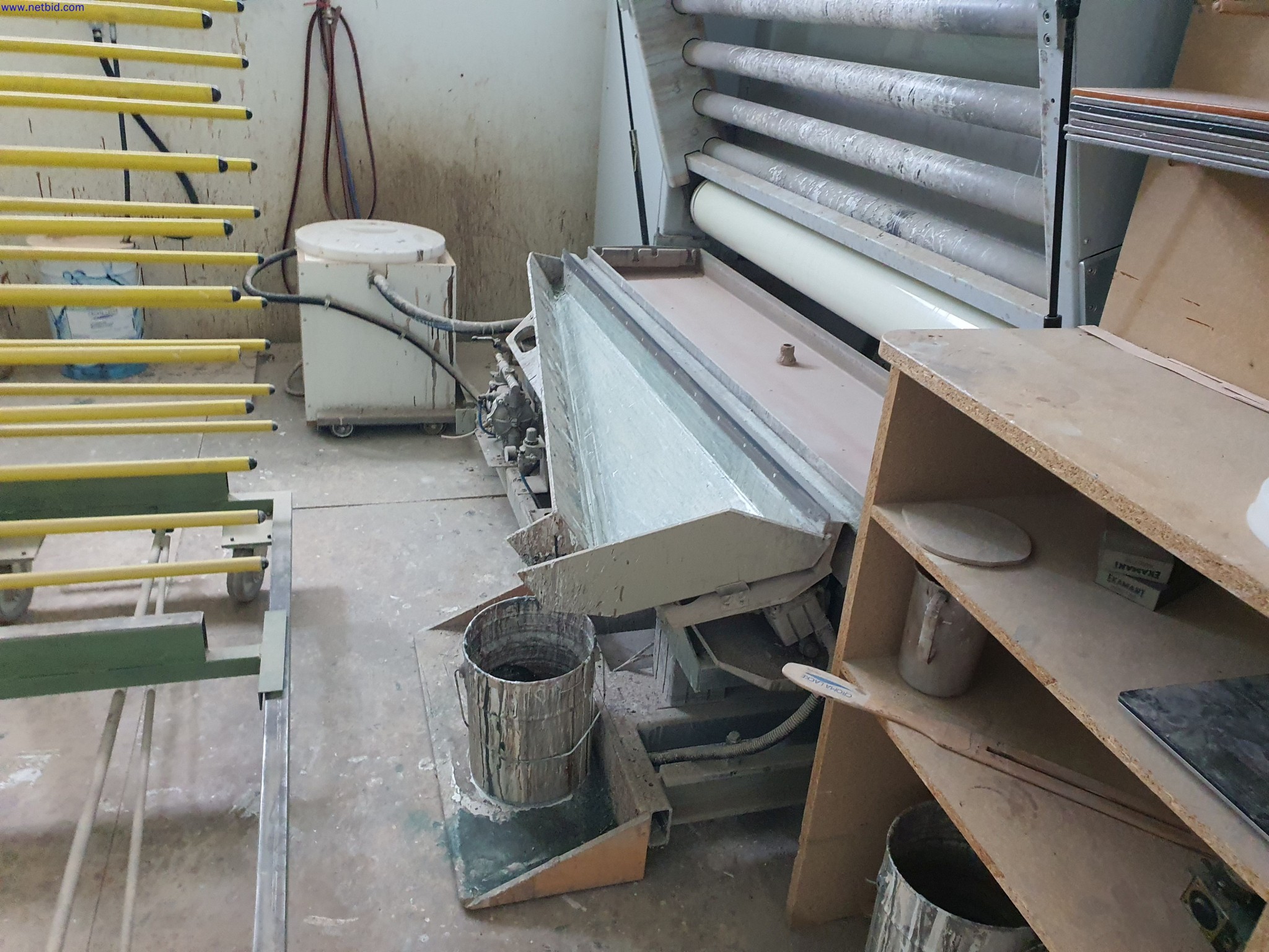 Dobrze utrzymane maszyny do produkcji mebli do salonu-3