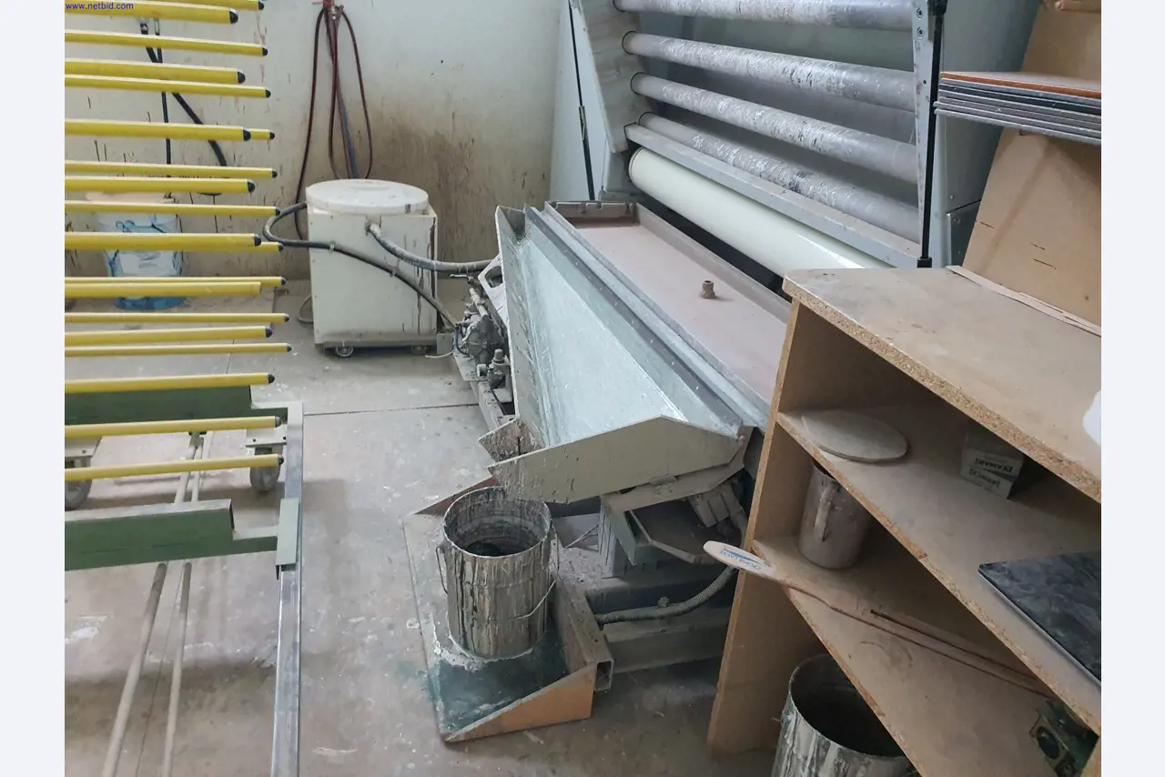 Dobrze utrzymane maszyny do produkcji mebli do salonu-3