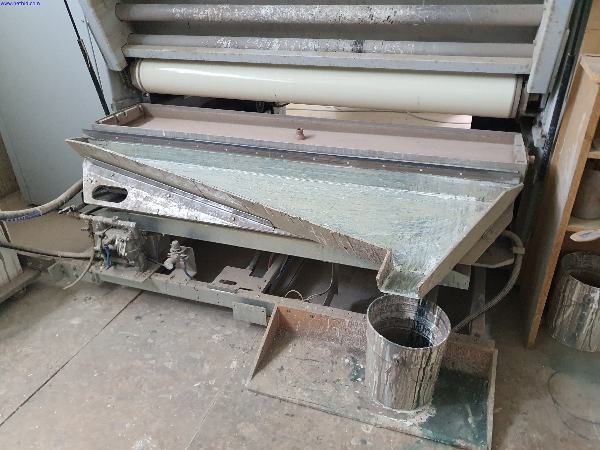 Dobrze utrzymane maszyny do produkcji mebli do salonu-7