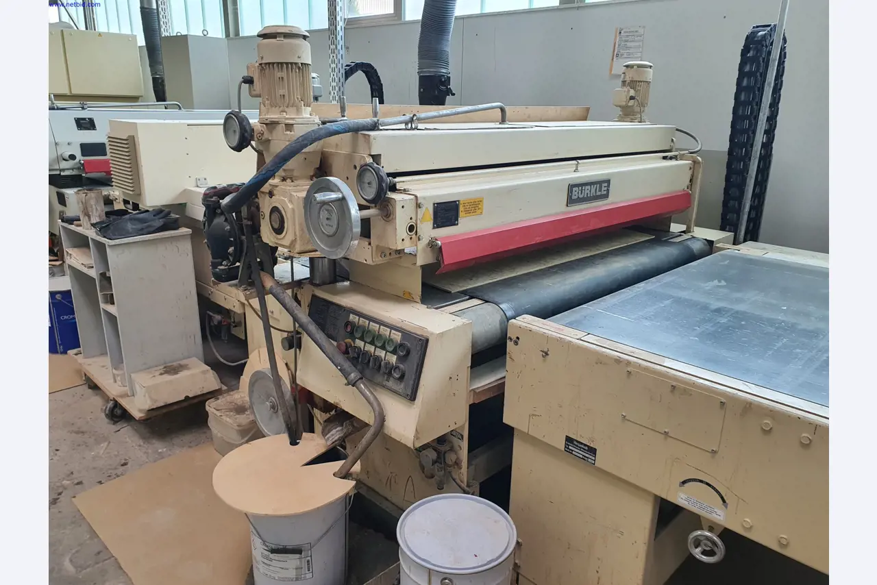 Dobrze utrzymane maszyny do produkcji mebli do salonu-22