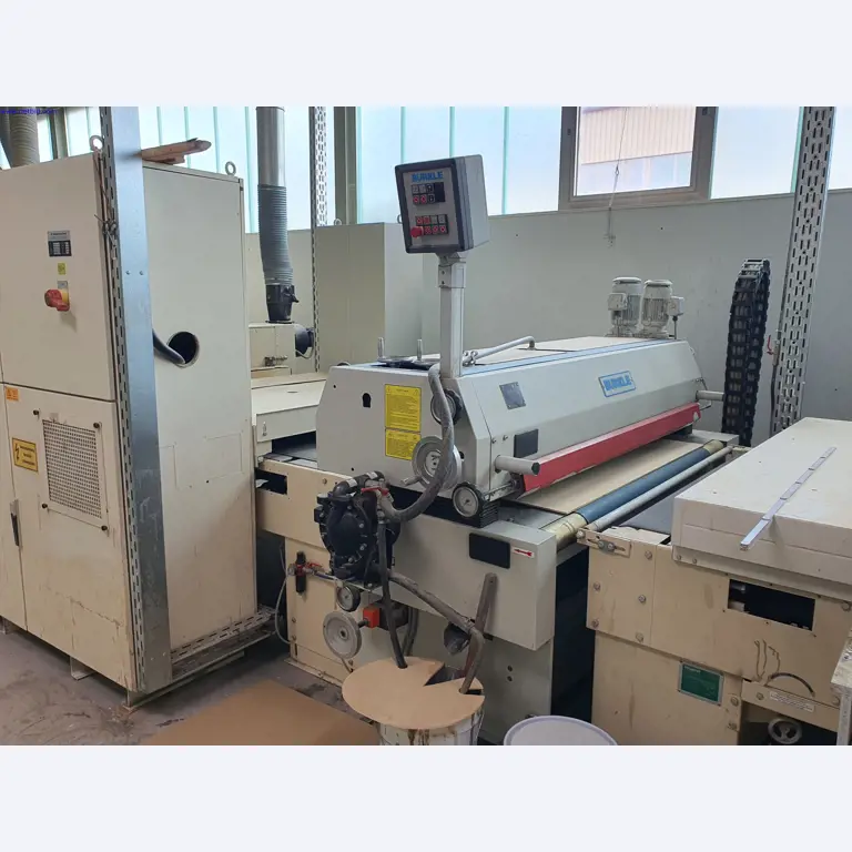 Dobrze utrzymane maszyny do produkcji mebli do salonu-29