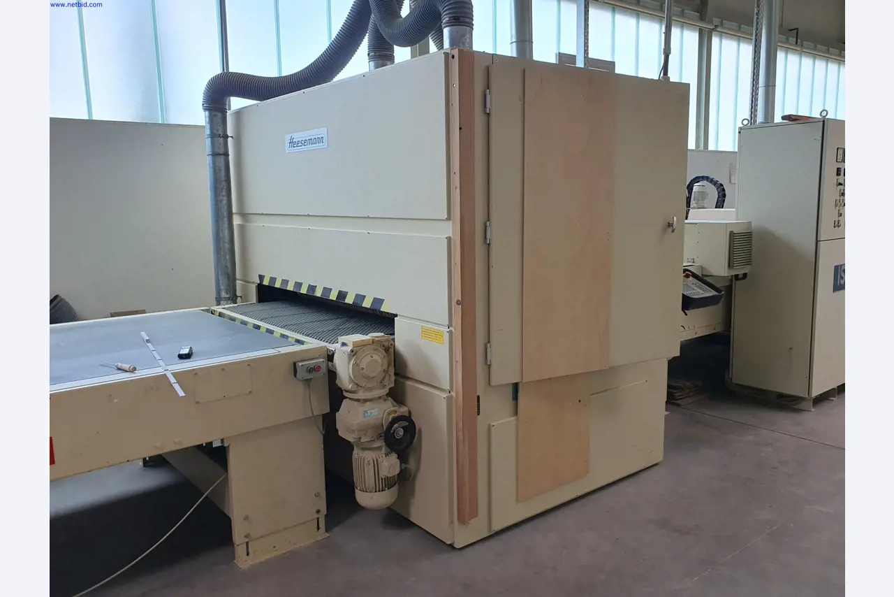 Dobrze utrzymane maszyny do produkcji mebli do salonu-30