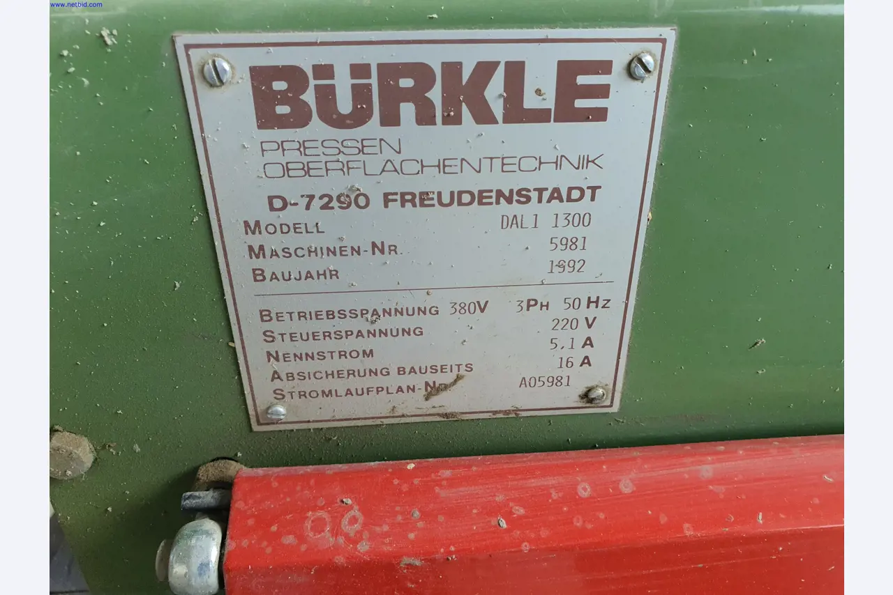 Dobrze utrzymane maszyny do produkcji mebli do salonu-40