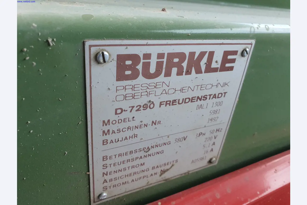 Dobrze utrzymane maszyny do produkcji mebli do salonu-41