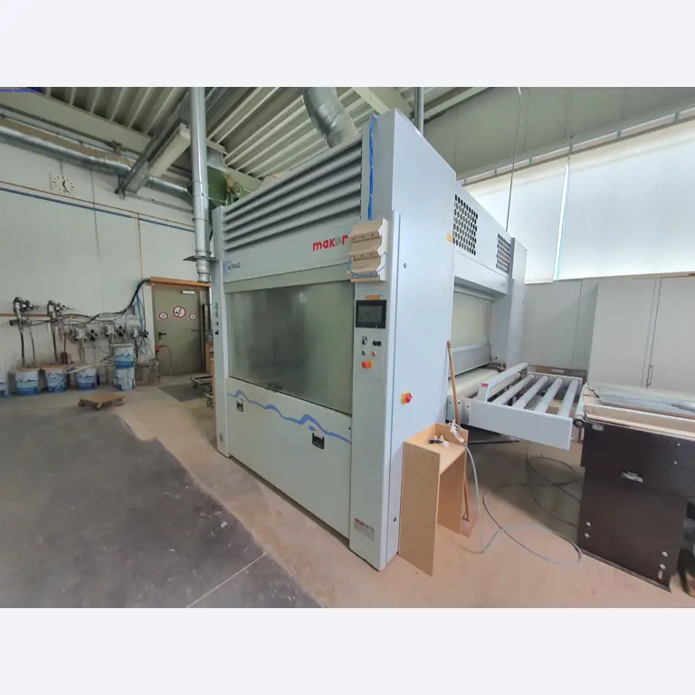 Dobrze utrzymane maszyny do produkcji mebli do salonu-42