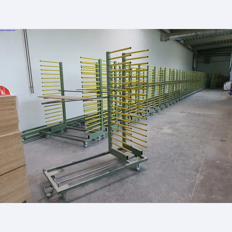 Máquinas bem conservadas para a produção de mobiliário para salas de estar-3