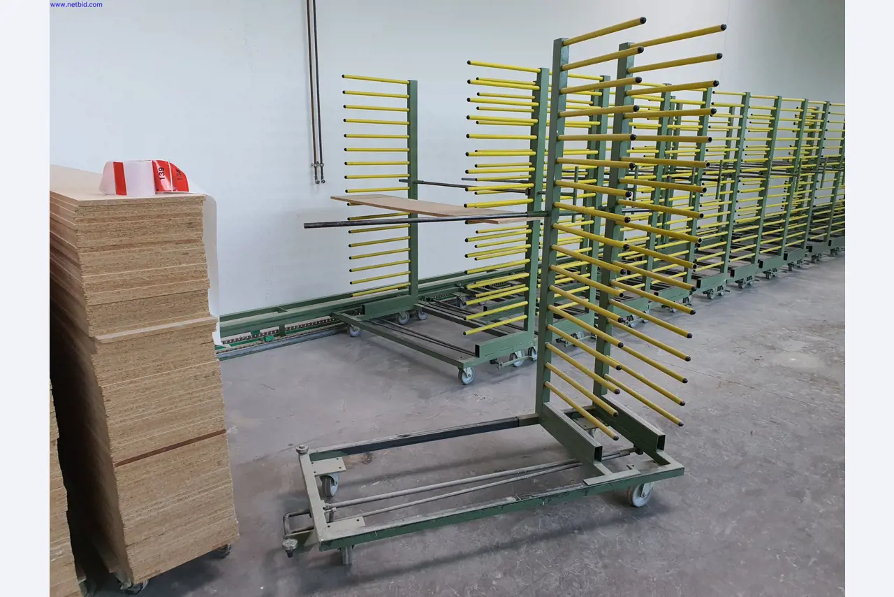 Máquinas bem conservadas para a produção de mobiliário para salas de estar-5