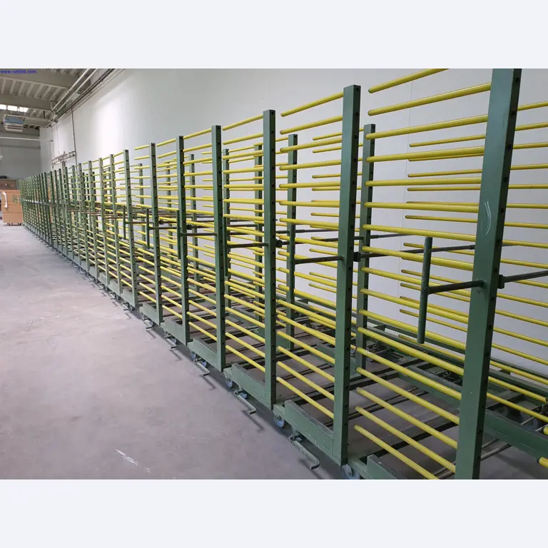 Máquinas bem conservadas para a produção de mobiliário para salas de estar-7