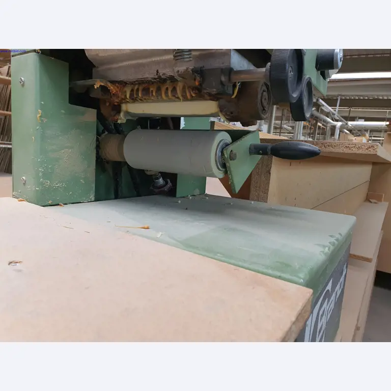 Máquinas bem conservadas para a produção de mobiliário para salas de estar-4