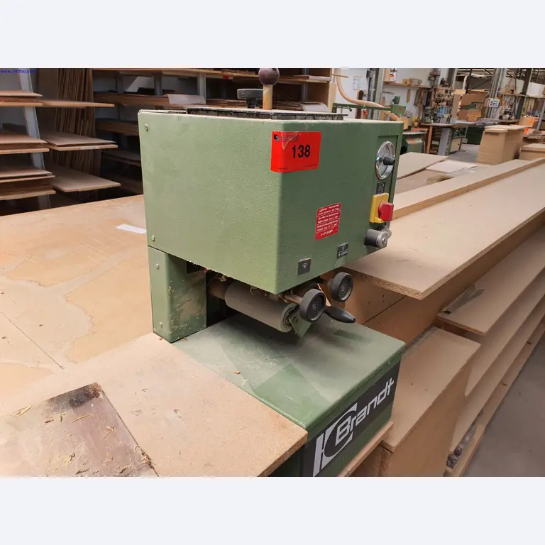 Máquinas bem conservadas para a produção de mobiliário para salas de estar-1