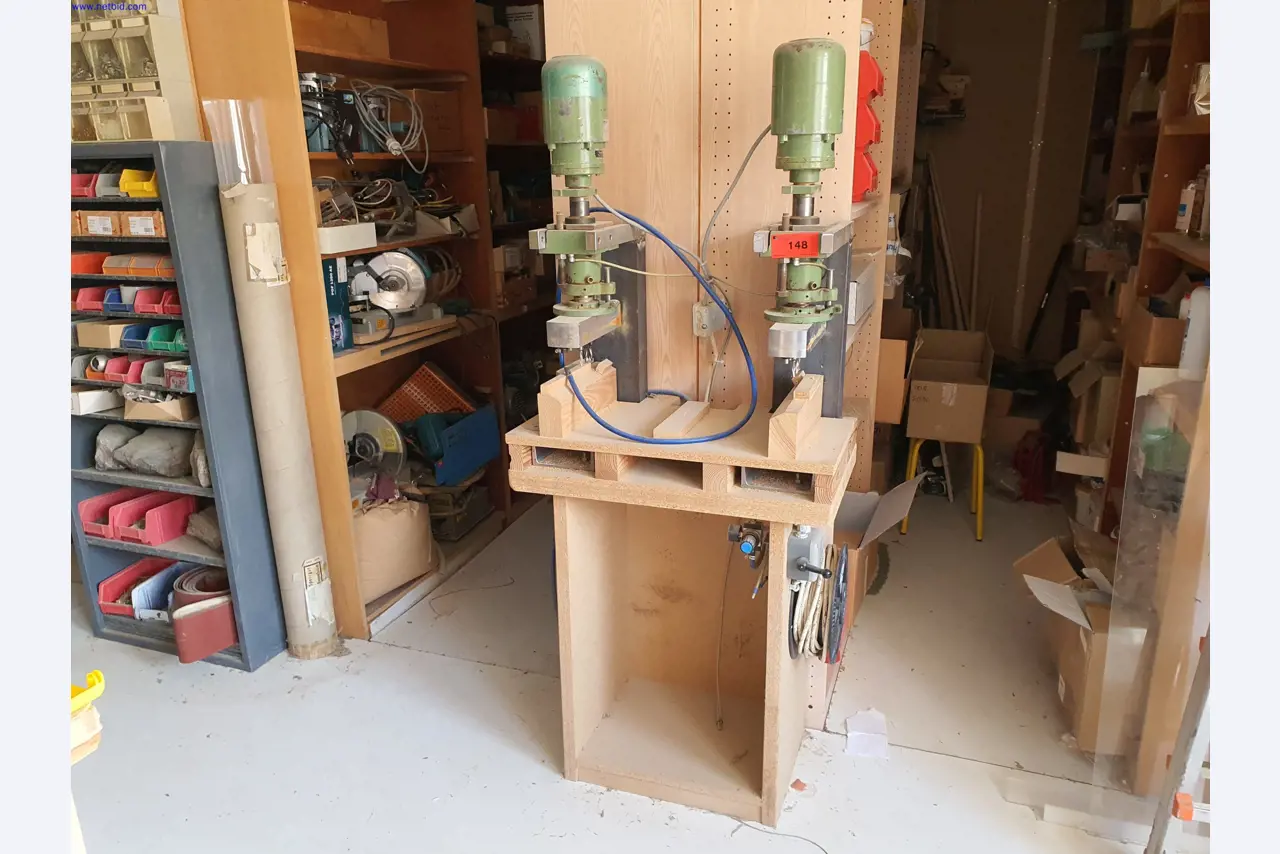 Dobrze utrzymane maszyny do produkcji mebli do salonu-1