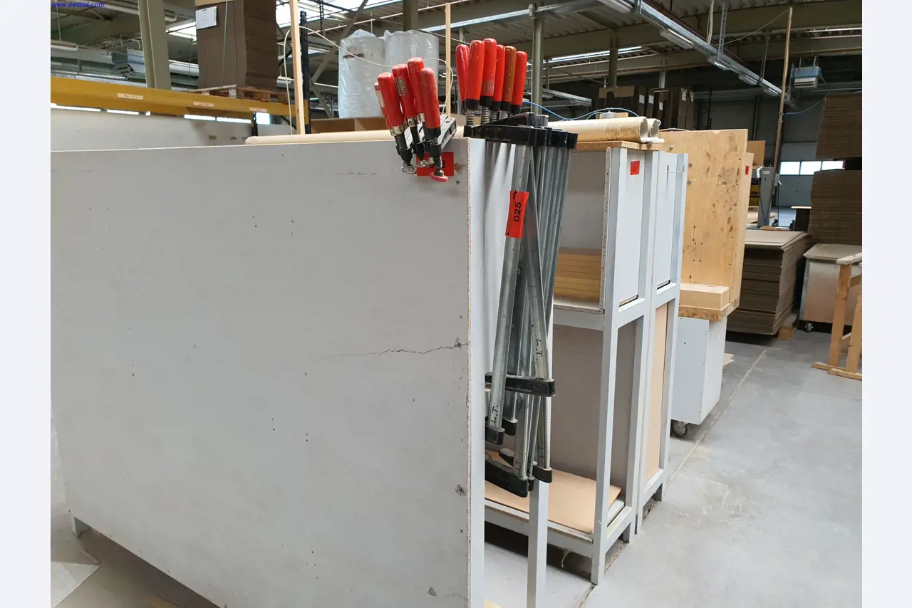 Máquinas en buen estado para la fabricación de muebles de salón-1