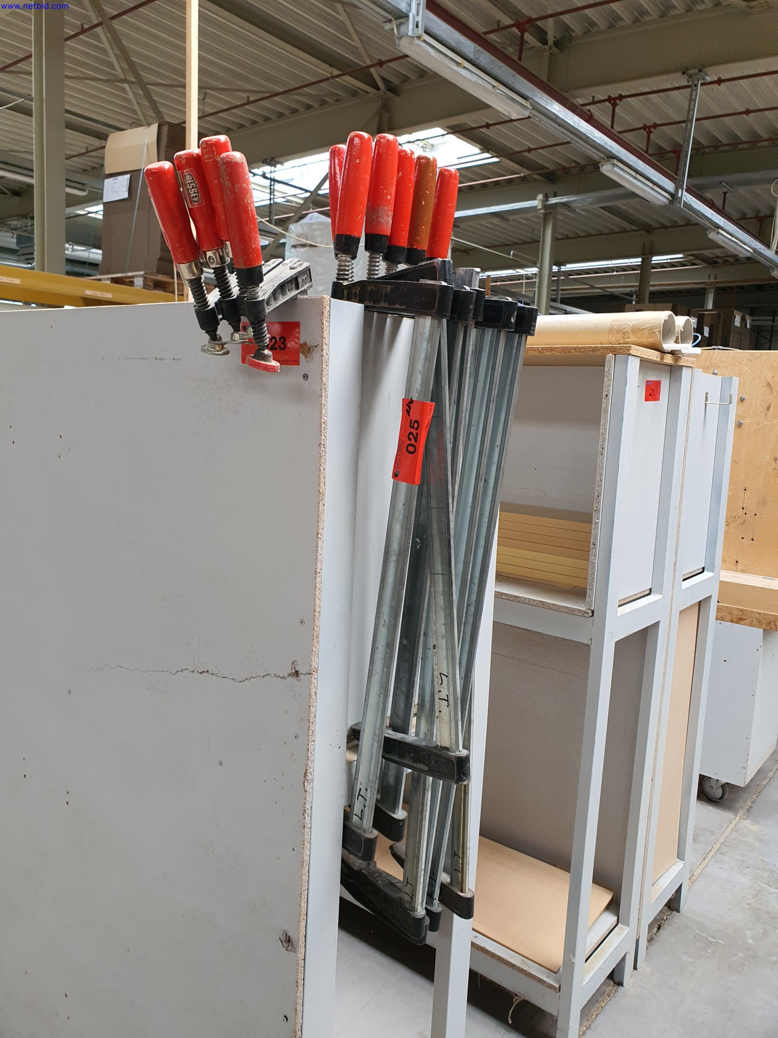 Máquinas en buen estado para la fabricación de muebles de salón-3