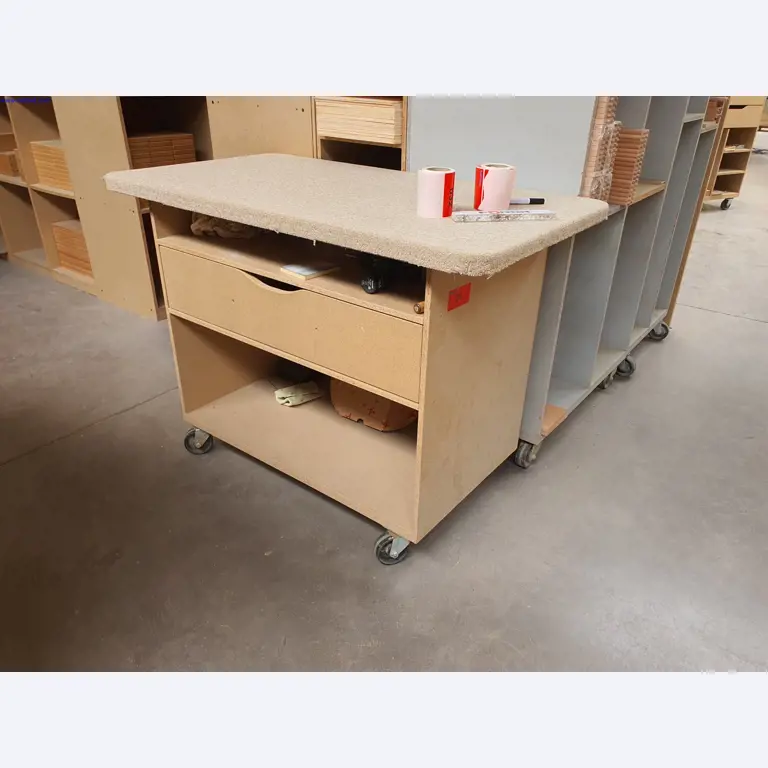 Máquinas en buen estado para la fabricación de muebles de salón-3