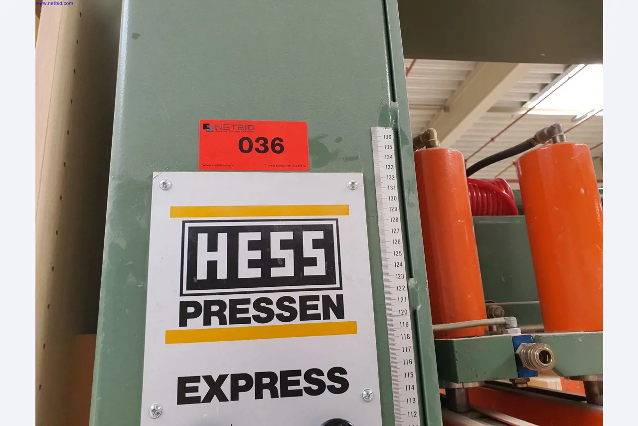 Dobrze utrzymane maszyny do produkcji mebli do salonu-11