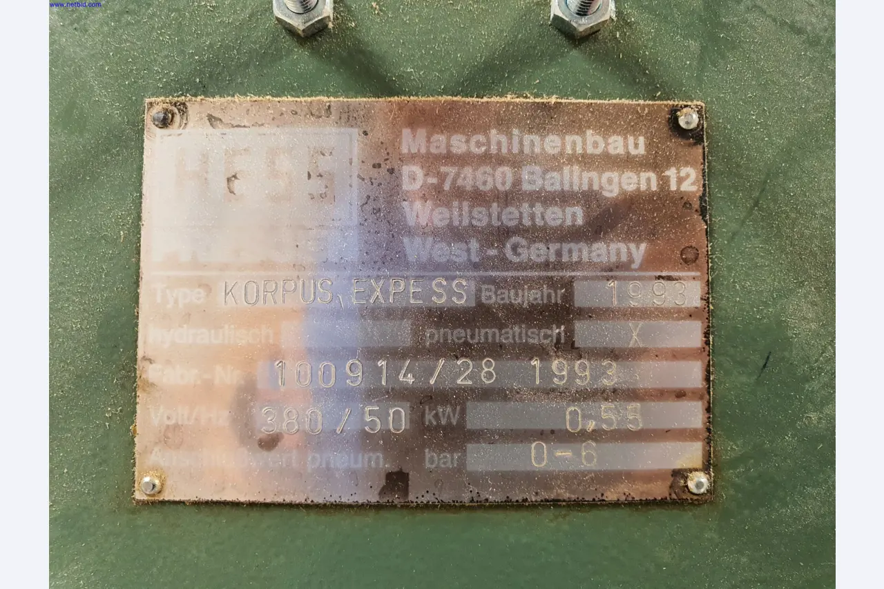 Dobrze utrzymane maszyny do produkcji mebli do salonu-12