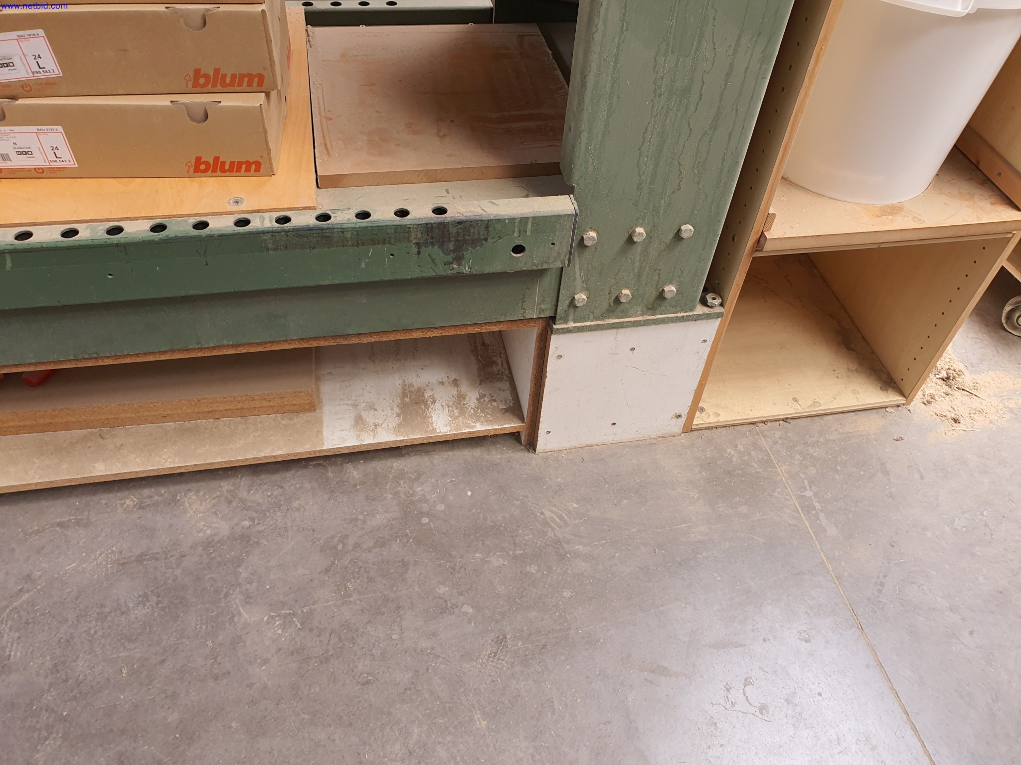 Dobrze utrzymane maszyny do produkcji mebli do salonu-14