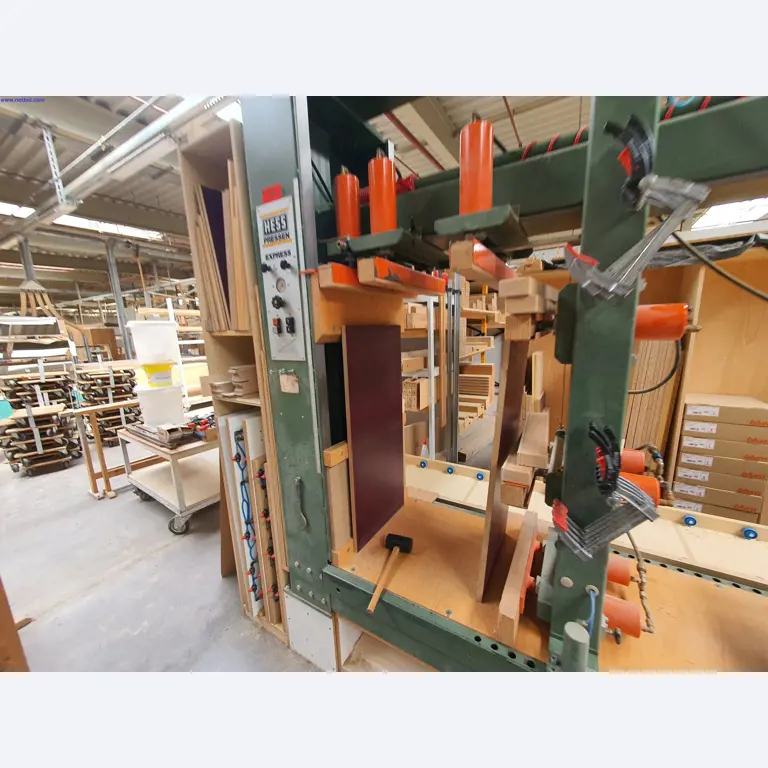 Dobrze utrzymane maszyny do produkcji mebli do salonu-15