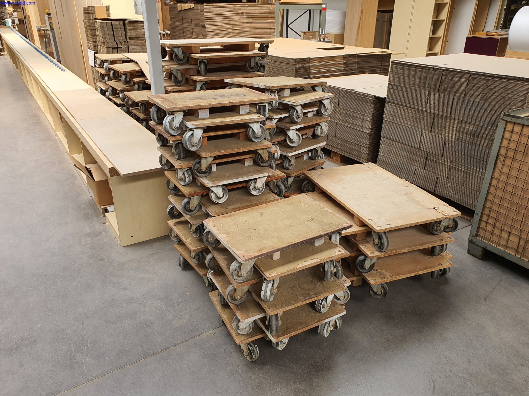 Dobrze utrzymane maszyny do produkcji mebli do salonu-6