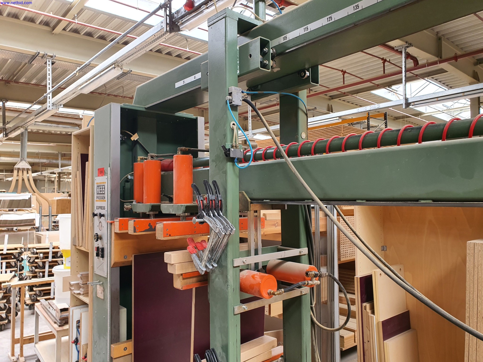 Dobrze utrzymane maszyny do produkcji mebli do salonu-7