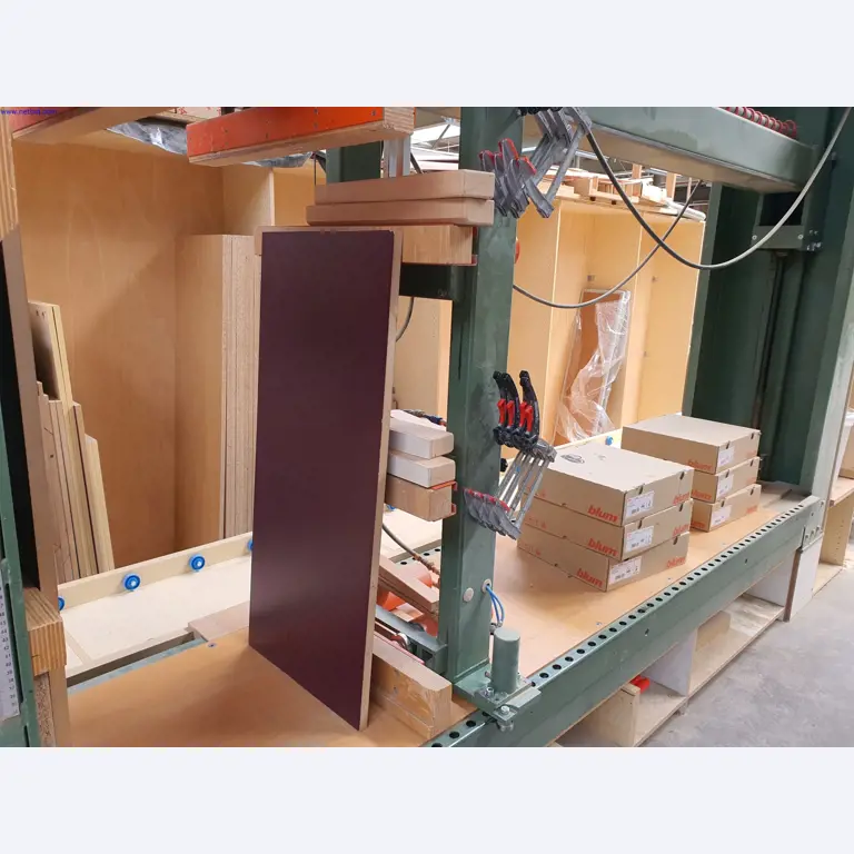 Dobrze utrzymane maszyny do produkcji mebli do salonu-9