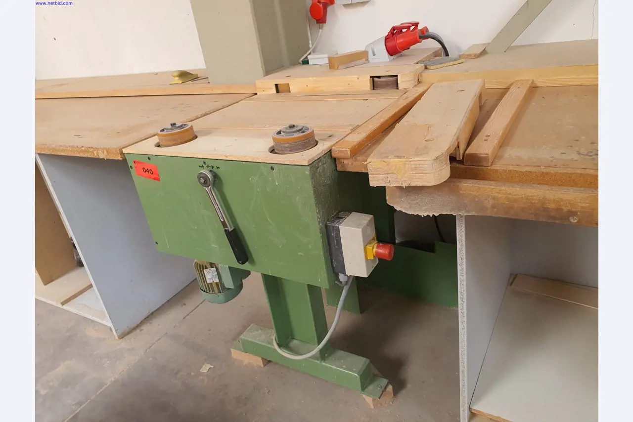 Goed onderhouden machines voor de productie van woonkamermeubels-2