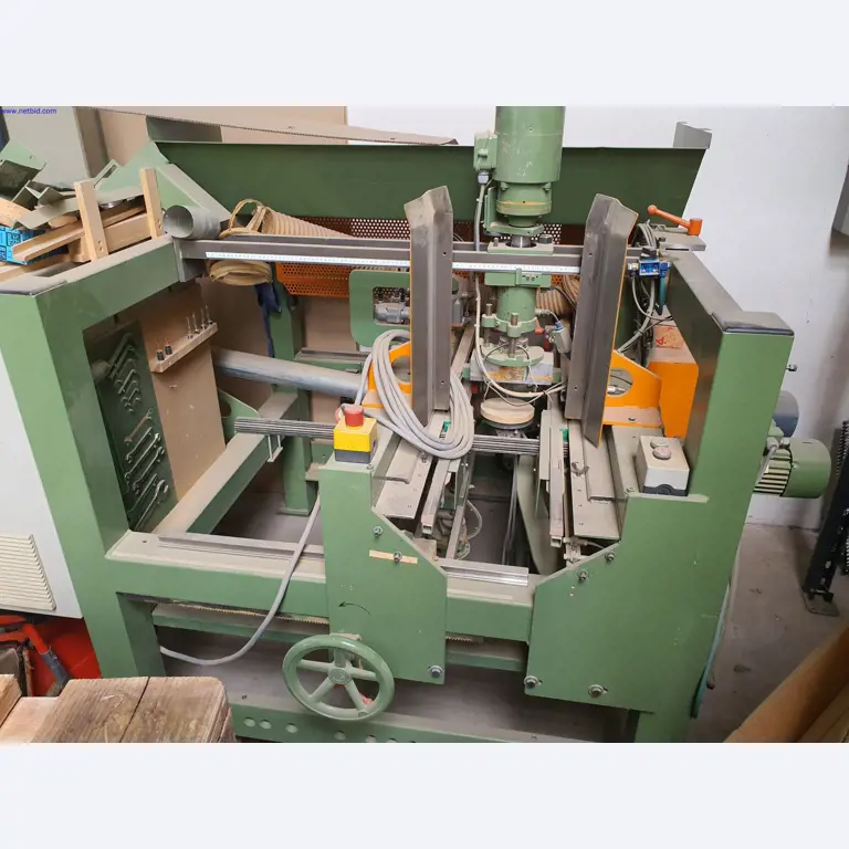Dobrze utrzymane maszyny do produkcji mebli do salonu-1