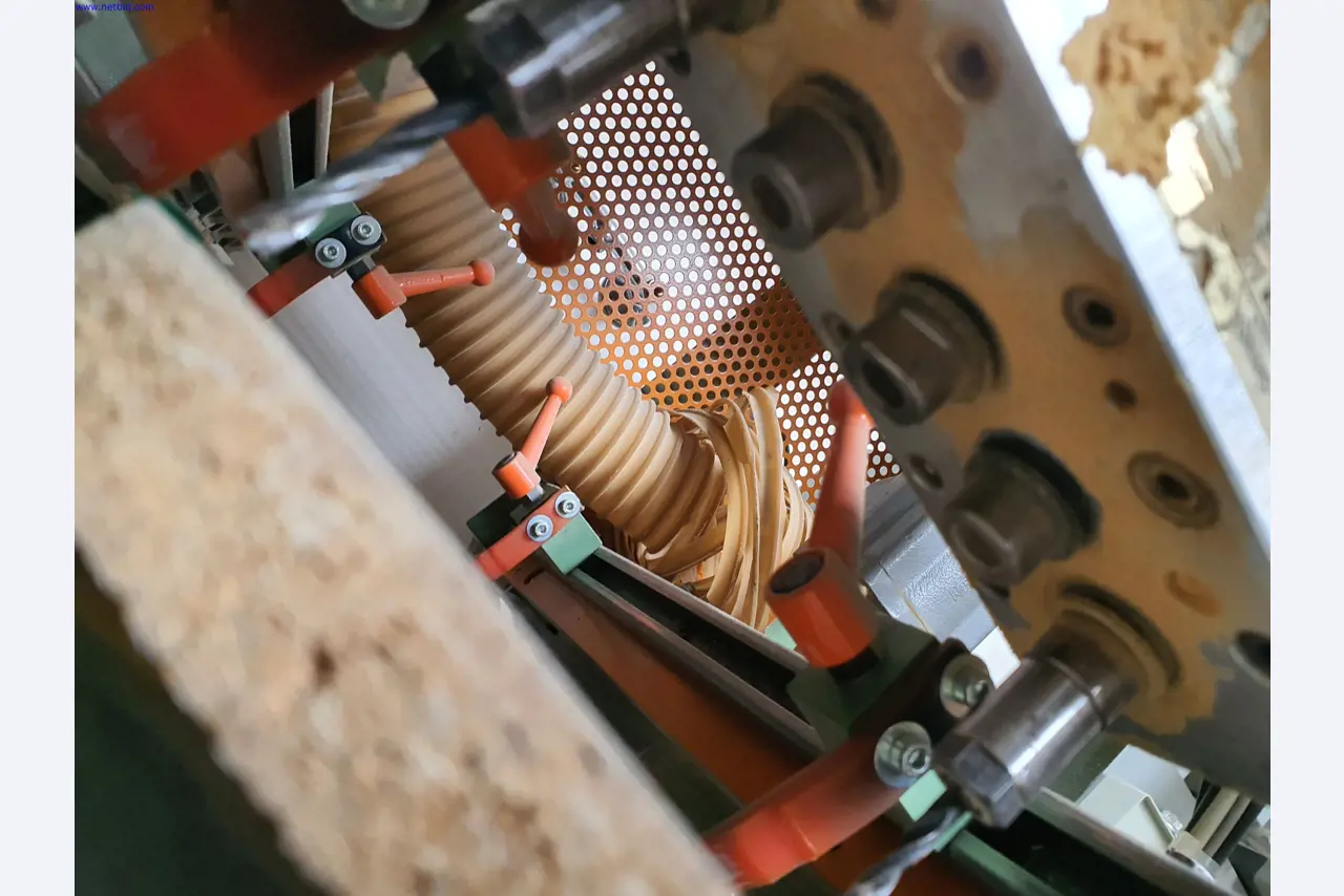 Dobrze utrzymane maszyny do produkcji mebli do salonu-2