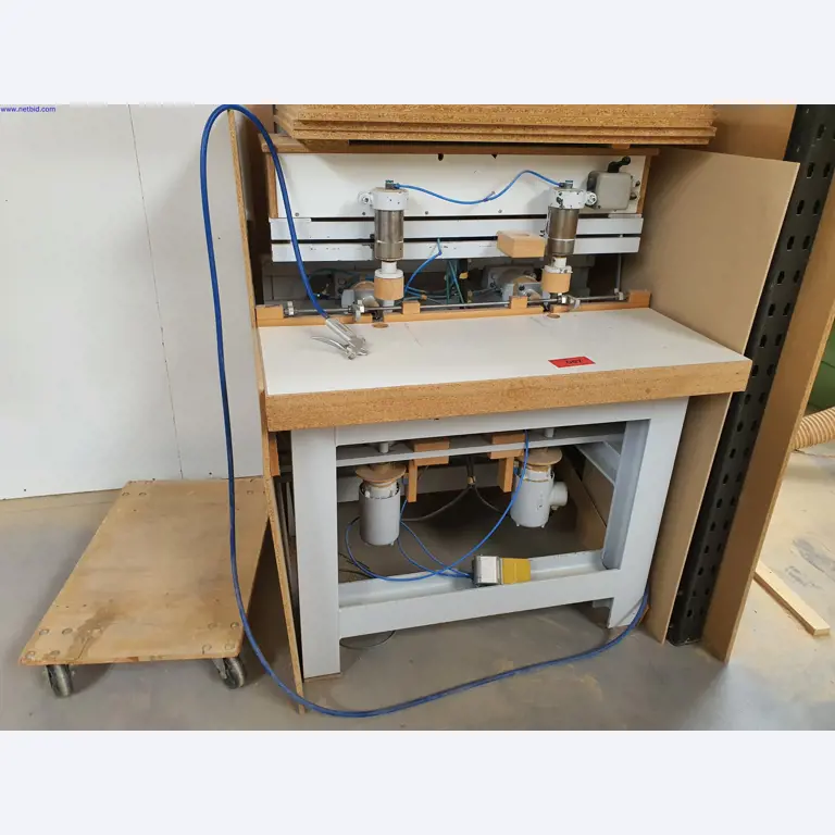 Goed onderhouden machines voor de productie van woonkamermeubels-4