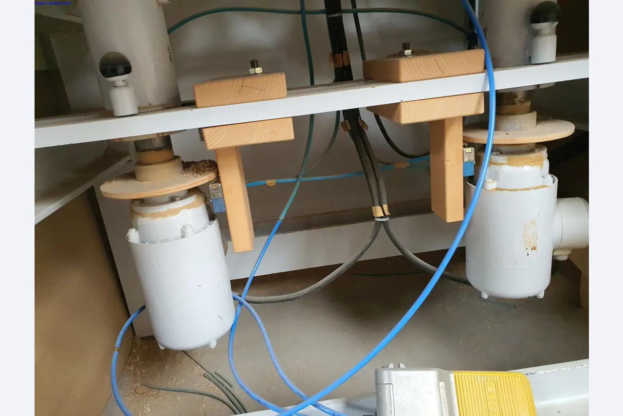 Goed onderhouden machines voor de productie van woonkamermeubels-5