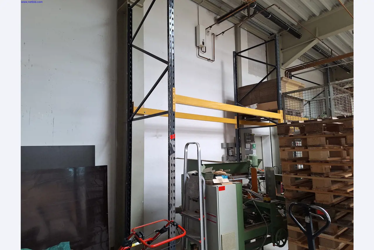 Dobrze utrzymane maszyny do produkcji mebli do salonu-1