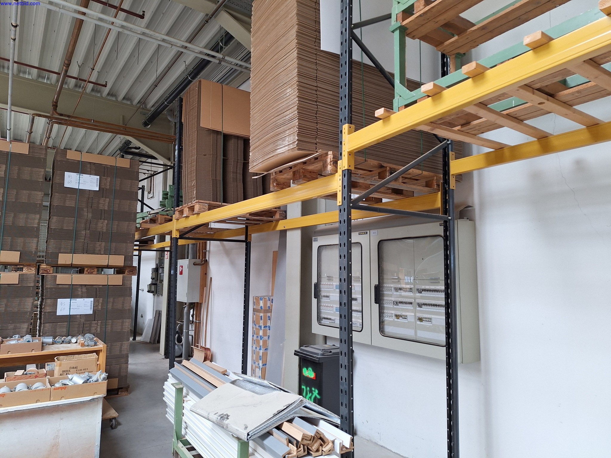 Dobrze utrzymane maszyny do produkcji mebli do salonu-2