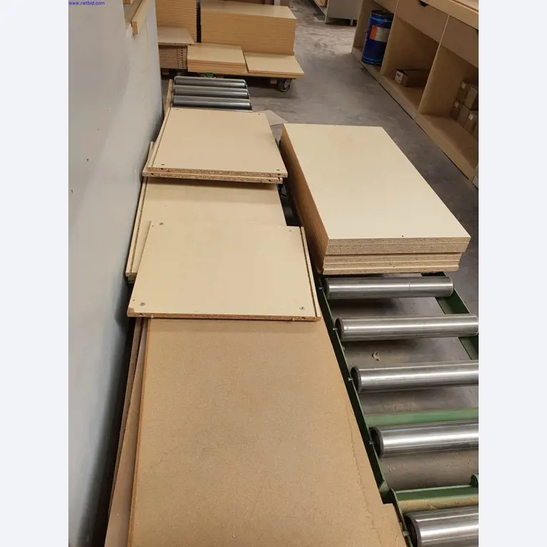 Well-maintained machines for the production of living room furniture-1