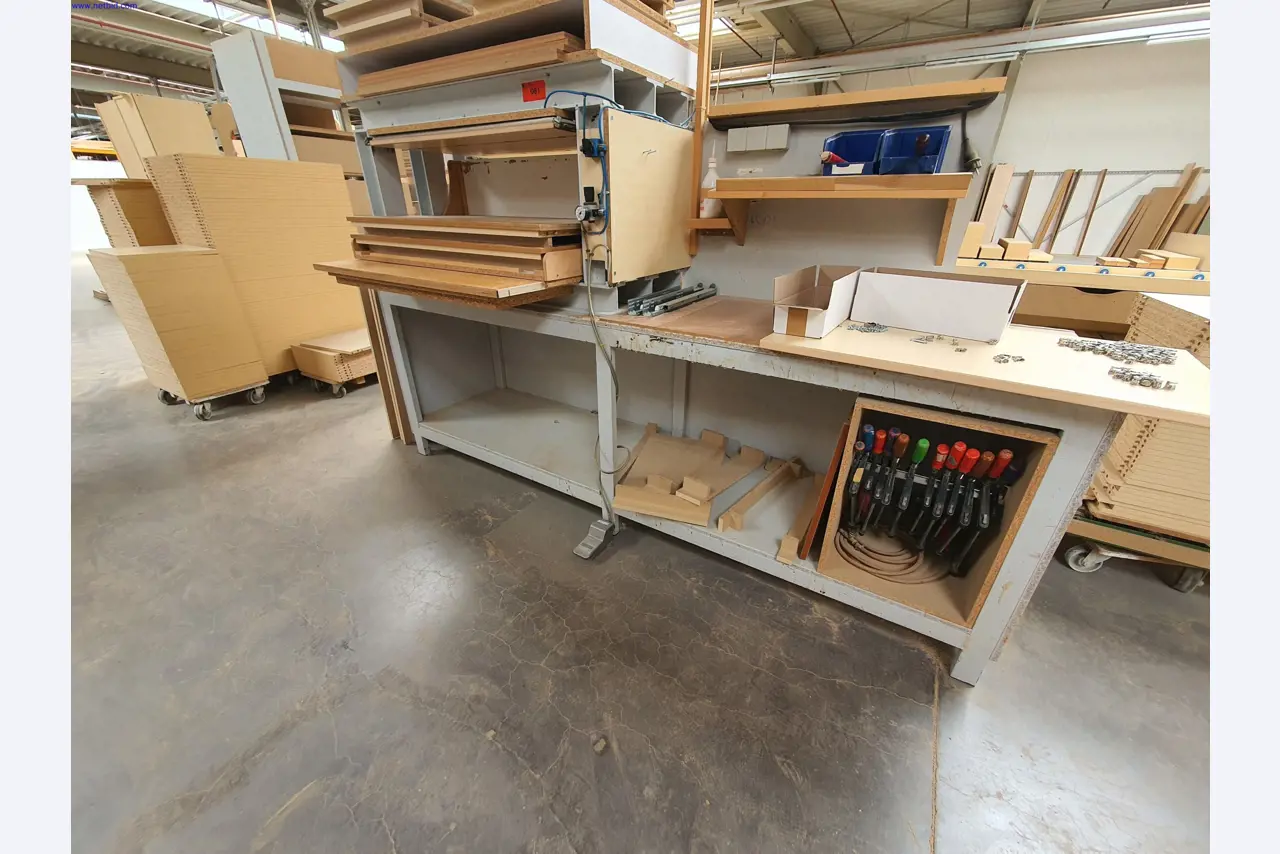 Well-maintained machines for the production of living room furniture-1