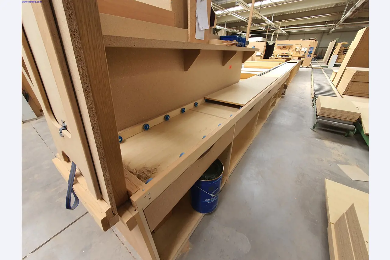 Well-maintained machines for the production of living room furniture-1