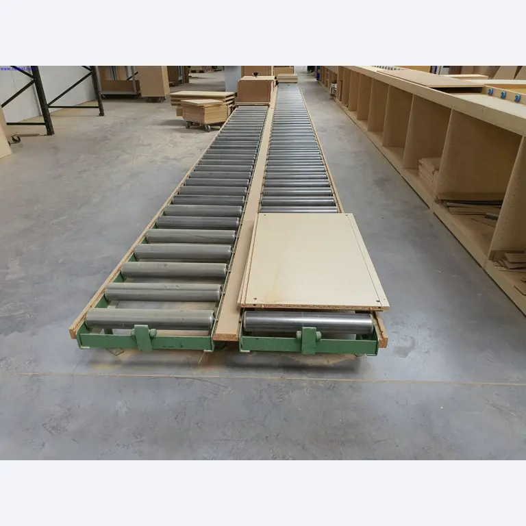 Well-maintained machines for the production of living room furniture-1