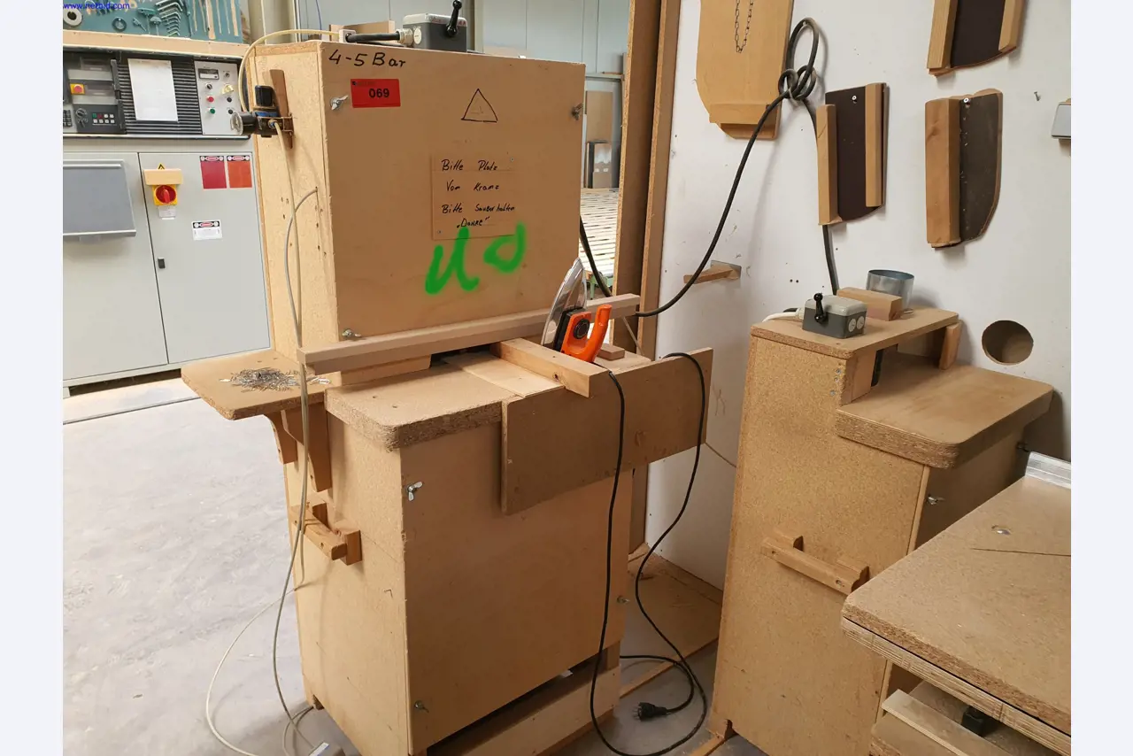 Dobrze utrzymane maszyny do produkcji mebli do salonu-1