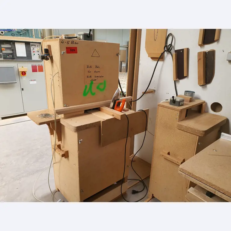 Dobrze utrzymane maszyny do produkcji mebli do salonu-1