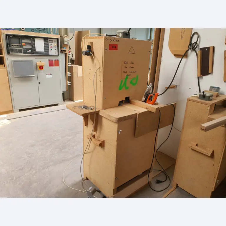 Dobrze utrzymane maszyny do produkcji mebli do salonu-3