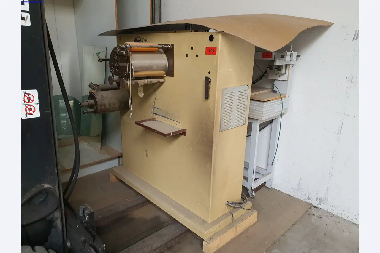 Goed onderhouden machines voor de productie van woonkamermeubels-4