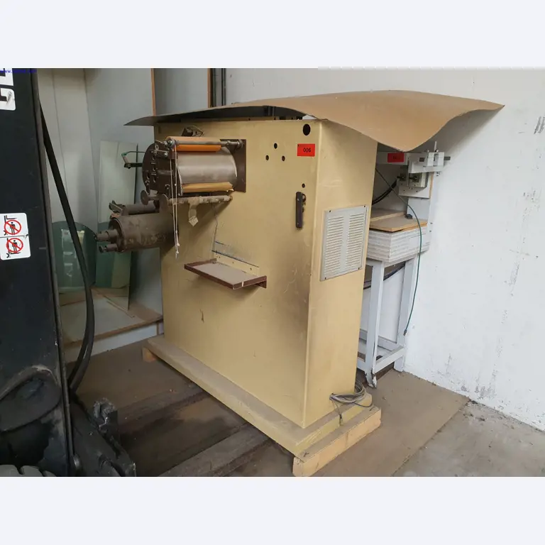 Goed onderhouden machines voor de productie van woonkamermeubels-4