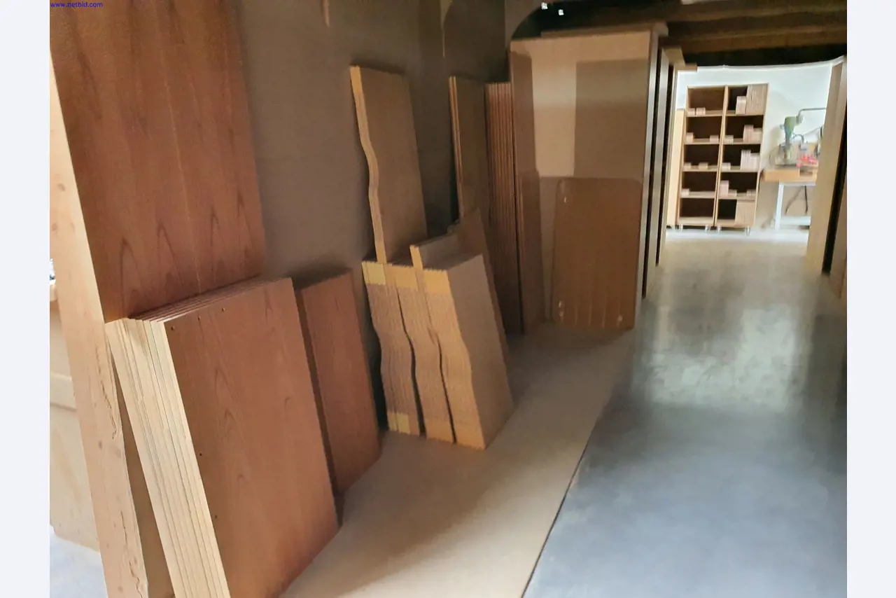 Dobrze utrzymane maszyny do produkcji mebli do salonu-4