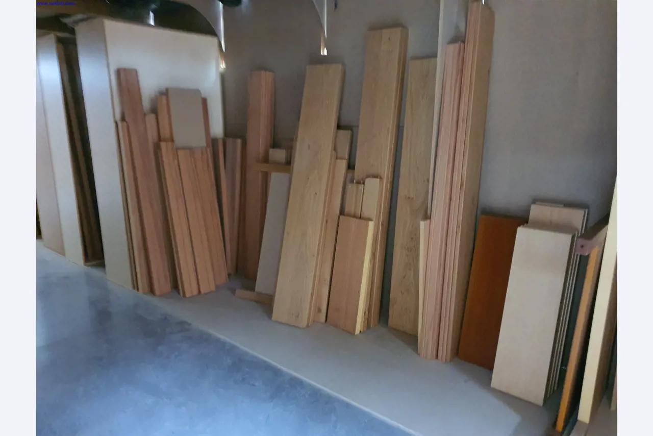 Dobrze utrzymane maszyny do produkcji mebli do salonu-5