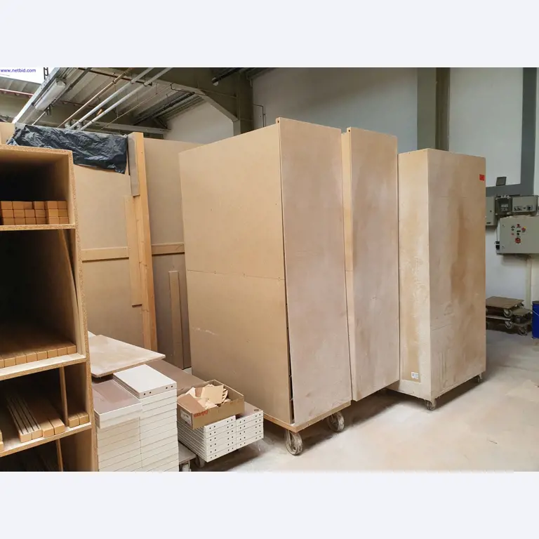 Dobrze utrzymane maszyny do produkcji mebli do salonu-7