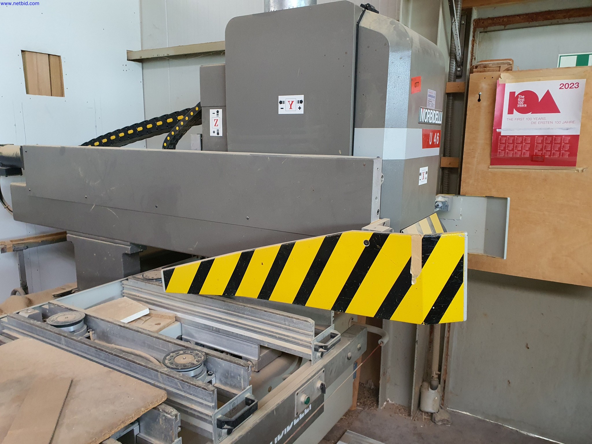 Dobrze utrzymane maszyny do produkcji mebli do salonu-16